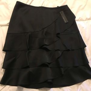 💃🏻THE LIMITED BLACK SKIRT💃🏻